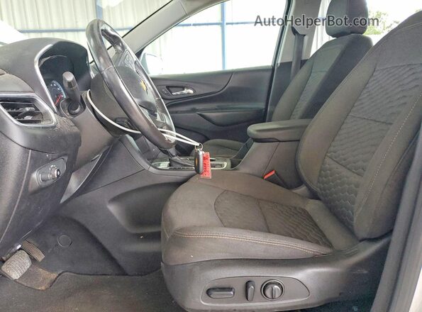 2GNAXSEV6J6288638 2018 CHEVROLET EQUINOX White Widok deski rozdzielczej