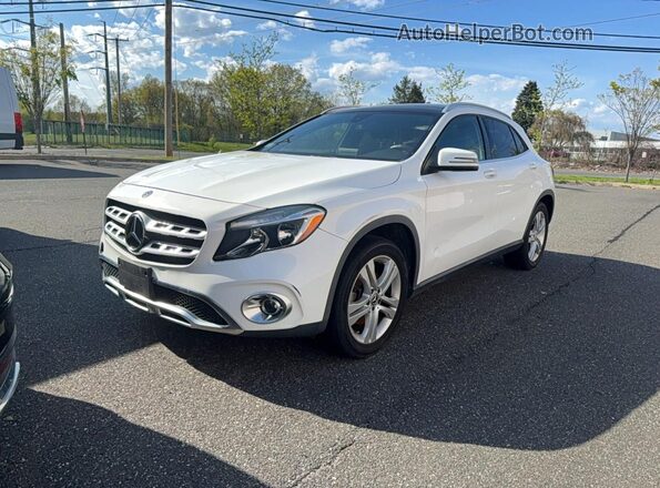 WDCTG4GB7JJ477053 2018 MERCEDES-BENZ GLA Белый Задняя правая четверть