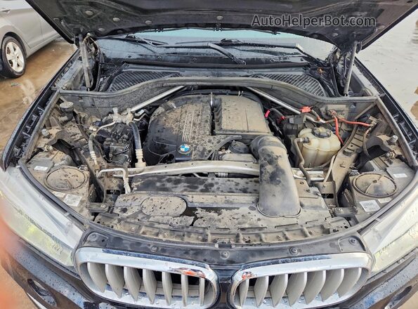 5UXKR2C51J0Z15537 2018 BMW X5 Black Widok naklejki z numerem VIN