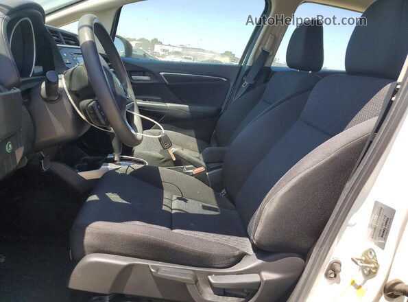 3HGGK5H4XLM709972 2020 HONDA FIT Белый Вид панели приборов