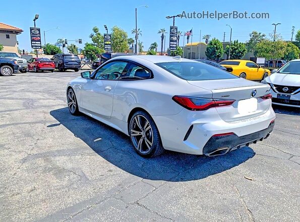 WBA13AR07MCF66830 2021 BMW M4 White Przód prawy