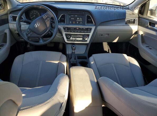 5NPE34AF2HH565890 2017 HYUNDAI SONATA White Widok zestawu wskaźników