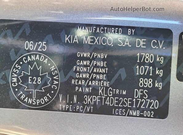 3KPFT4DE2SE172720 2025 KIA K4 Gray Widok wnętrza z tyłu