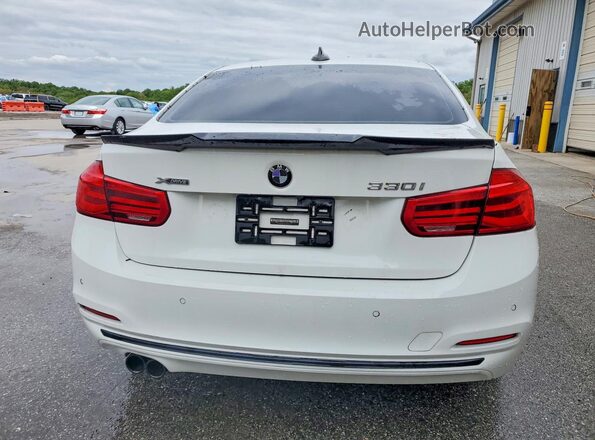 WBA8D9G35HNU61721 2017 BMW OTHER Белый Вид салона спереди