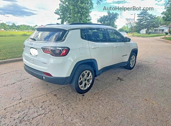 3C4NJDBN8ST620426 2025 JEEP COMPASS White Widok z przodu