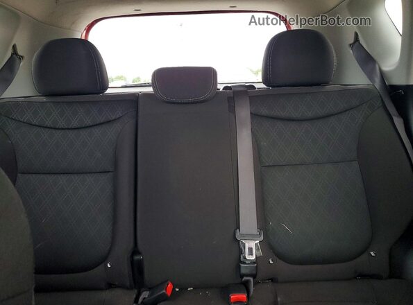 KNDJN2A21K7639208 2019 KIA SOUL Красный Вид задней части салона