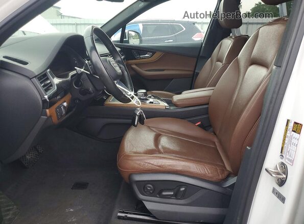 WA1VAAF78HD015230 2017 AUDI Q7 Белый Вид панели приборов