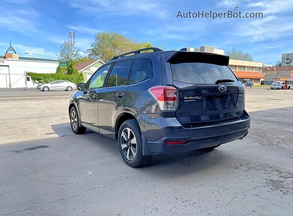JF2SJARC8JH596519 2018 SUBARU FORESTER 2.5 Gray Front right