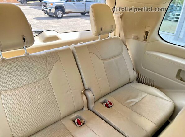 JTJHY7AX3K4284913 2019 LEXUS LX White Вид задньої частини салону