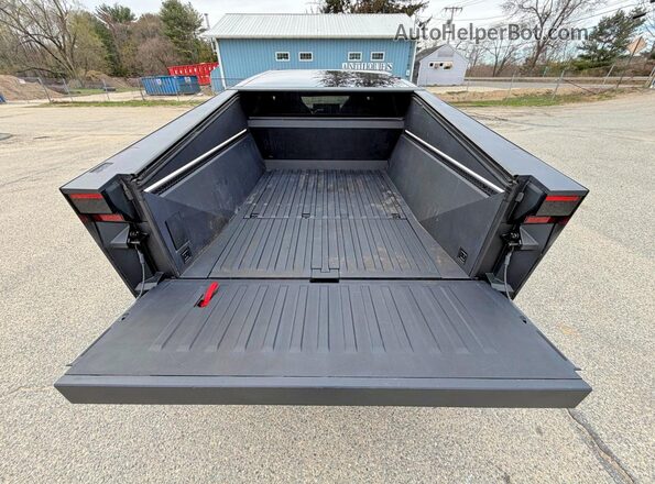 7G2CEHEE3RA048554 2024 TESLA CYBERTRUCK Gray Вид наклейки з VIN-кодом