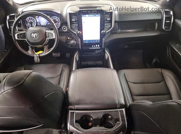 1C6RREFTXRN113098 2024 RAM 1500 Черный Вид щитка приборов