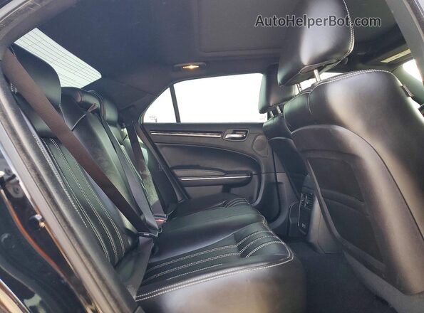 2C3CCABG9PH514105 2023 CHRYSLER 300 Black Вид задньої частини салону