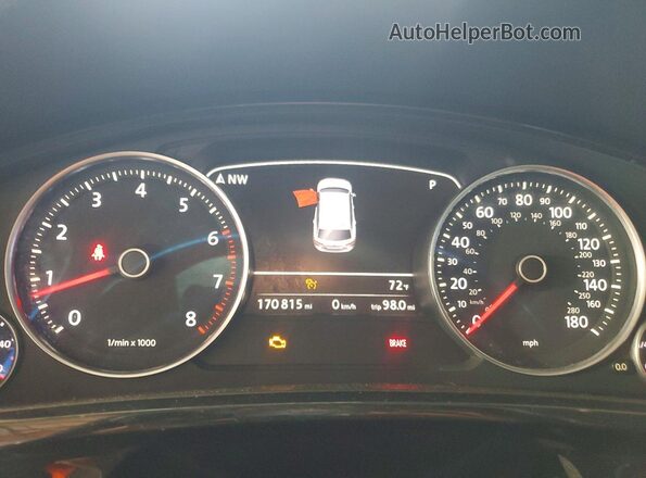 WVGRF7BP1HD000355 2017 VOLKSWAGEN TOUAREG Белый Вид задних сидений