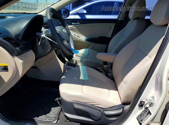 KMHCT4AE6HU182681 2017 HYUNDAI ACCENT Бежевый Вид панели приборов