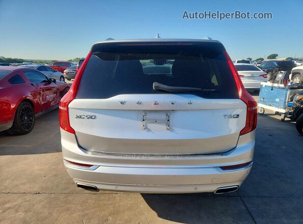 YV4A22PL8J1199706 2018 VOLVO XC90 Серебряный Вид салона спереди