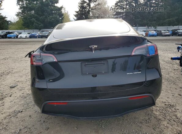 7SAYGAEE2SF239064 2025 TESLA MODEL Черный Вид салона спереди