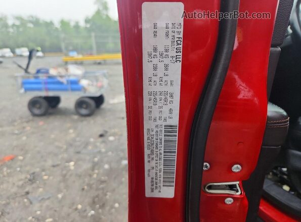 3C4NJDCBXJT146093 2018 JEEP COMPASS Красный Панорамный вид салона 360°