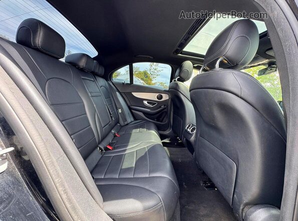 55SWF8EB0KU315837 2019 MERCEDES-BENZ C Black Vista interior delantera