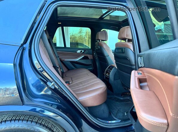 5UXJU4C07LLE45304 2020 BMW X5 Синий Вид сзади