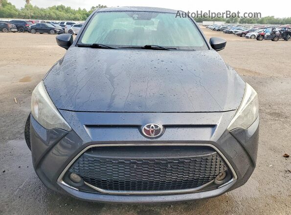 3MYDLBYV9LY707727 2020 TOYOTA YARIS Серый Вид сзади