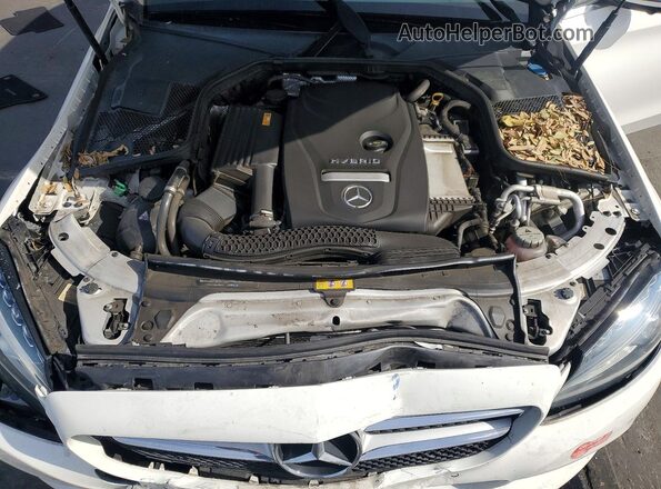 55SWF4HB6JU237180 2018 MERCEDES-BENZ C White Vista interior trasera