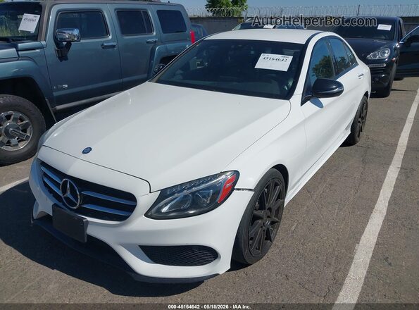 55SWF4JB0HU183833 2017 MERCEDES-BENZ C White Przód lewy