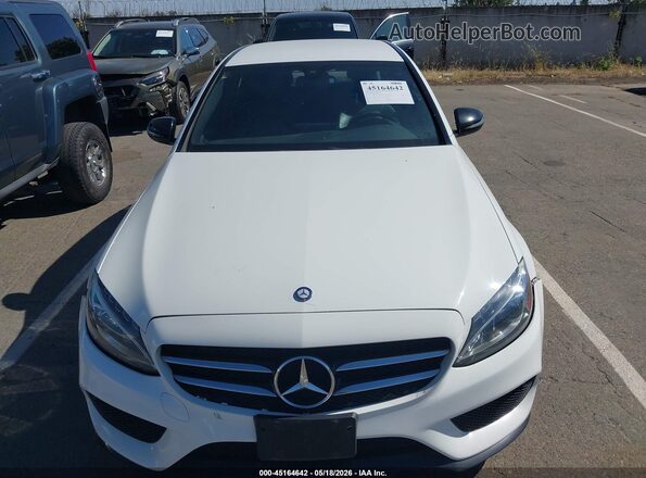 55SWF4JB0HU183833 2017 MERCEDES-BENZ C White Widok zestawu wskaźników