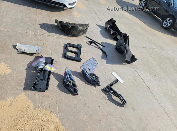 55SWF4JB0JU276308 2018 MERCEDES-BENZ C Black ძრავის განყოფილების ხედი