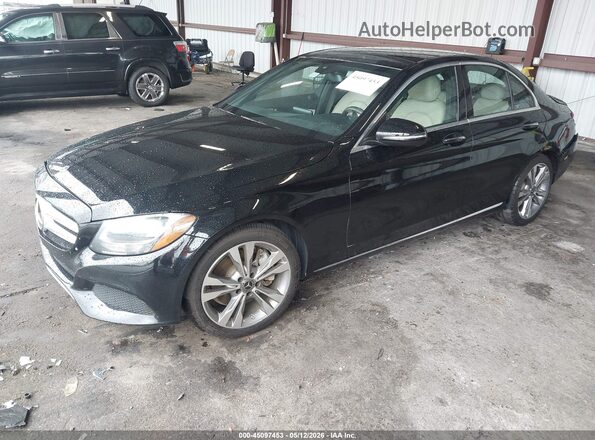 55SWF4JB0JU279855 2018 MERCEDES-BENZ C-CLASS Black Przód lewy