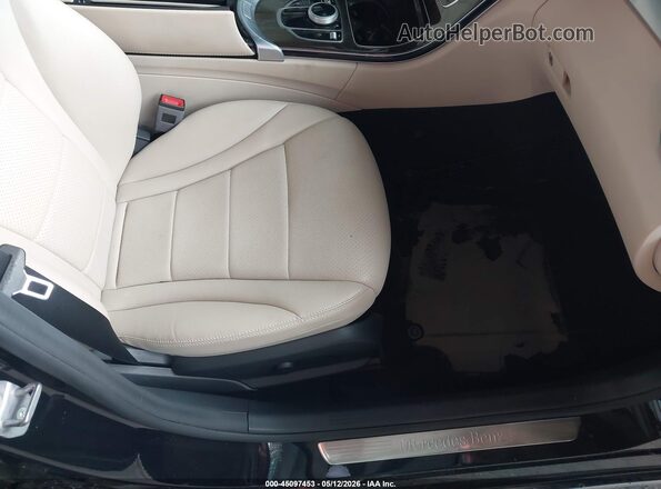 55SWF4JB0JU279855 2018 MERCEDES-BENZ C-CLASS Black Widok wnętrza z przodu