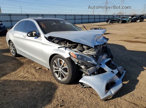 55SWF4JB1GU145901 2016 MERCEDES-BENZ C Silver Передня права чверть