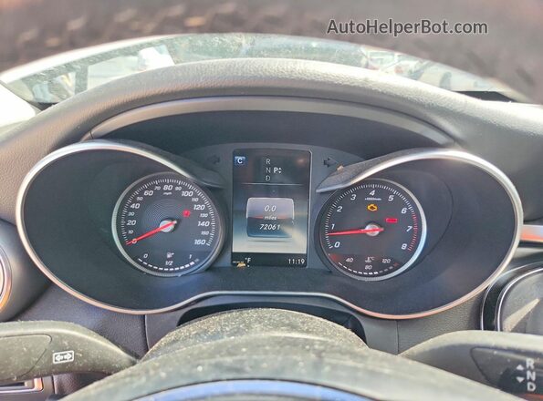 55SWF4JB4HU196407 2017 MERCEDES-BENZ C-CLASS White Սարքավորումների վահանակի տեսք