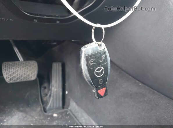 55SWF4JB4JU236684 2018 MERCEDES-BENZ C-CLASS Красный Вид панели приборов