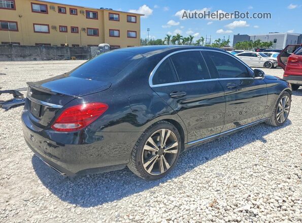 55SWF4JB5GU170672 2016 MERCEDES-BENZ C Black Задня права чверть