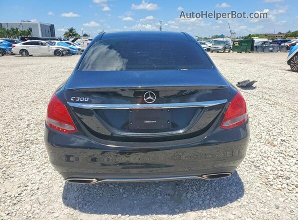 55SWF4JB5GU170672 2016 MERCEDES-BENZ C Black Вид ззаду