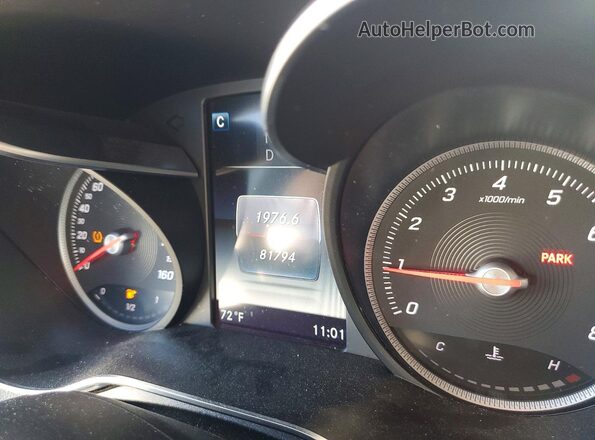 55SWF4JB5JU268592 2018 MERCEDES-BENZ C Белый Вид щитка приборов