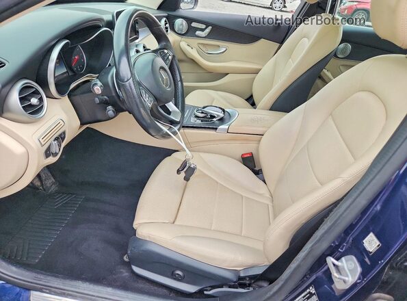 55SWF4JB6GU164069 2016 MERCEDES-BENZ C Blue Widok wnętrza z przodu