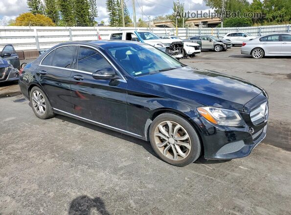 55SWF4JB6HU203826 2017 MERCEDES-BENZ C Black Przód prawy