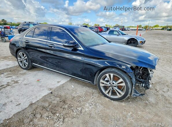 55SWF4JB6JU268407 2018 MERCEDES-BENZ C Black Front right