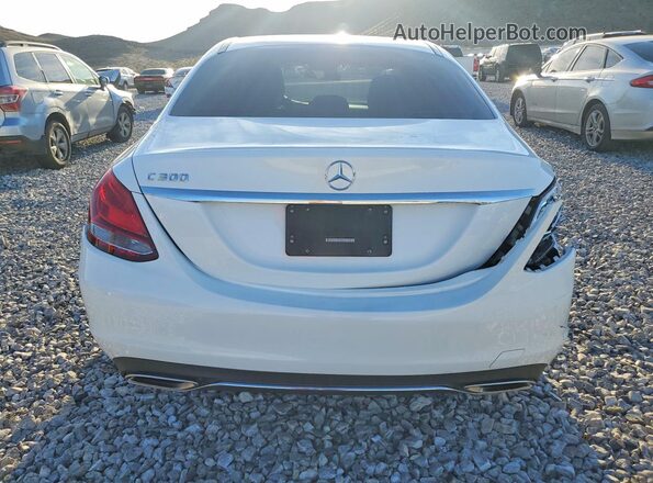 55SWF4JB7GU132876 2016 MERCEDES-BENZ C White Widok z tyłu