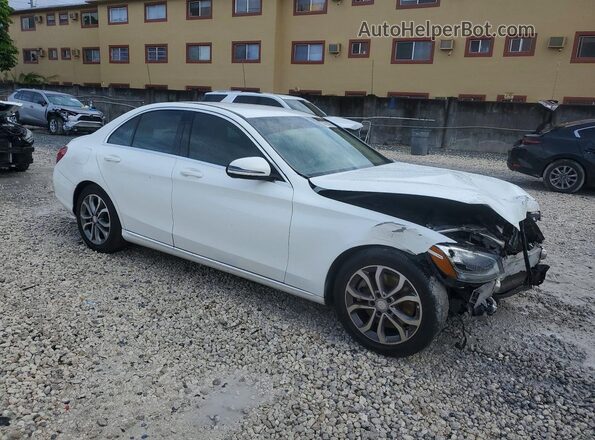 55SWF4JB9GU177060 2016 MERCEDES-BENZ C White Передня права чверть