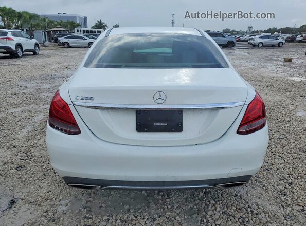 55SWF4JB9GU177060 2016 MERCEDES-BENZ C White Вид ззаду