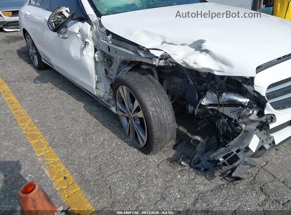 55SWF4JBXJU240206 2018 MERCEDES-BENZ C-CLASS White Widok z przodu