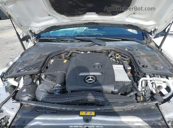 55SWF4JBXJU240206 2018 MERCEDES-BENZ C-CLASS White Widok z tyłu