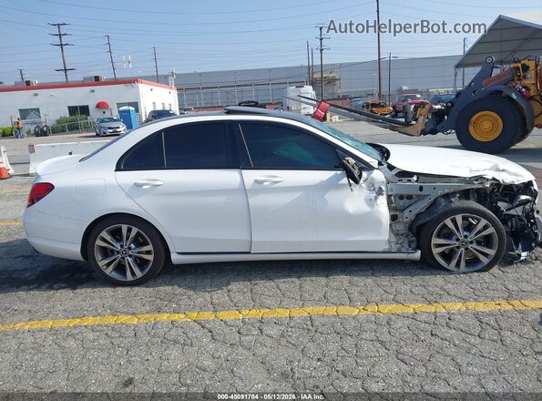 55SWF4JBXJU240206 2018 MERCEDES-BENZ C-CLASS White Widok wnętrza z tyłu