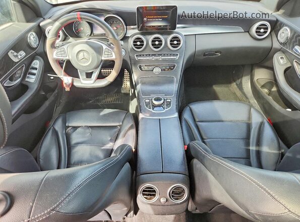 55SWF4KB5HU206604 2017 MERCEDES-BENZ C Black Vista del salpicadero