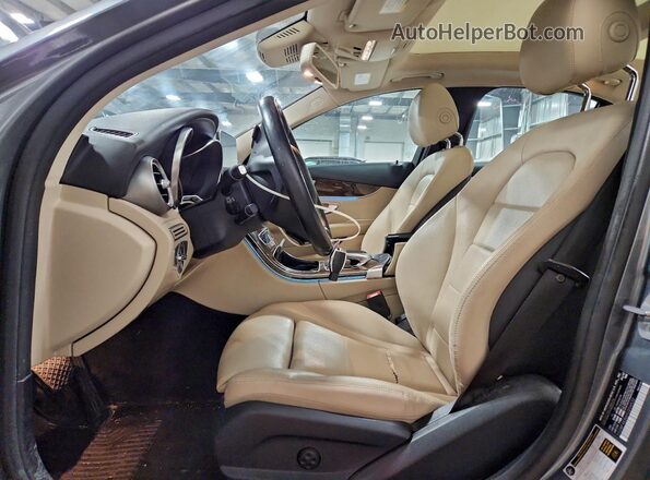 55SWF4KB6HU206532 2017 MERCEDES-BENZ C Silver Vista interior delantera