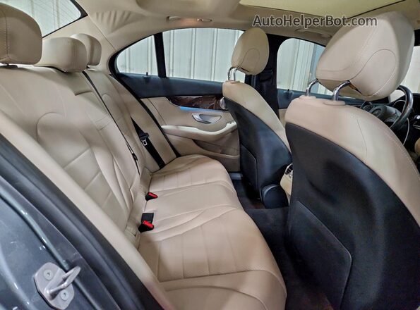 55SWF4KB6HU206532 2017 MERCEDES-BENZ C Silver Vista de los asientos traseros