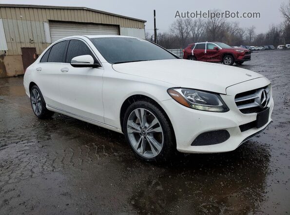 55SWF4KB6JU279194 2018 MERCEDES-BENZ C Белый Передняя правая четверть