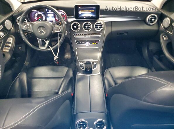 55SWF4KB8GU105300 2016 MERCEDES-BENZ C Black Вид панелі приладів